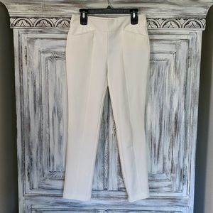 So Slimming by Chico's white stretchy pants Regular 0